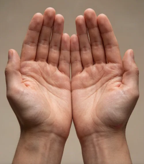 Do Both Hands Matter in Chinese Palmistry